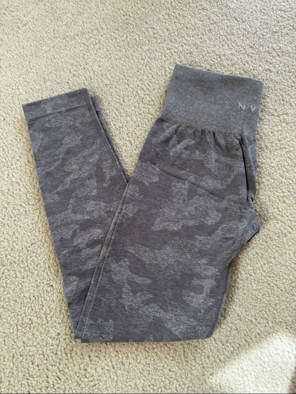NVGTN Grey Camo Seamless Leggings Size Small
